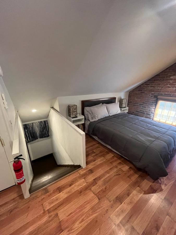 Mid-Century Modern Apartment! 코빙턴 외부 사진